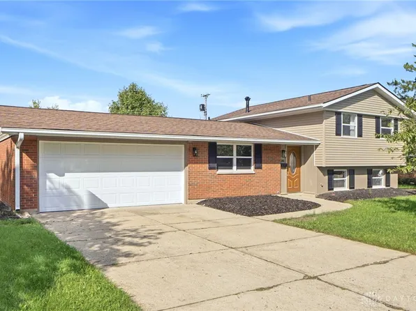 281 Fairway Dr, Fairborn, OH 45324