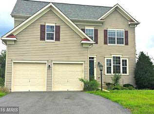 3394 Oakham Mount Dr, Triangle, VA 22172