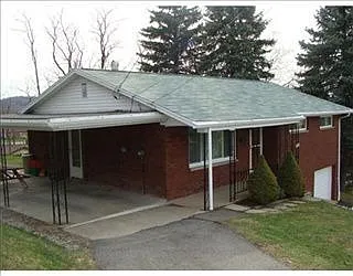 404 Ella St photo 1
