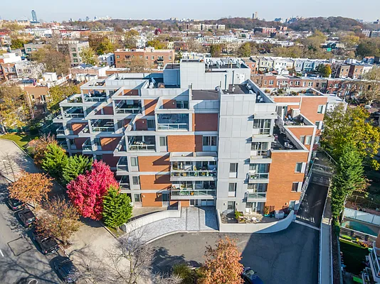 Sold by Compass | media 22