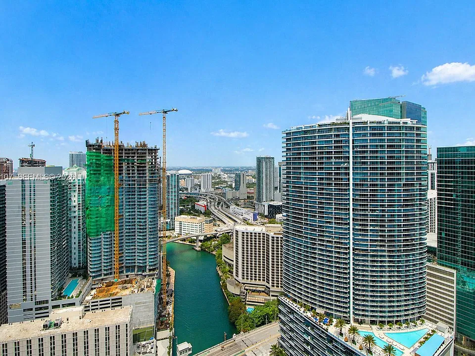 465 Brickell Ave #4604