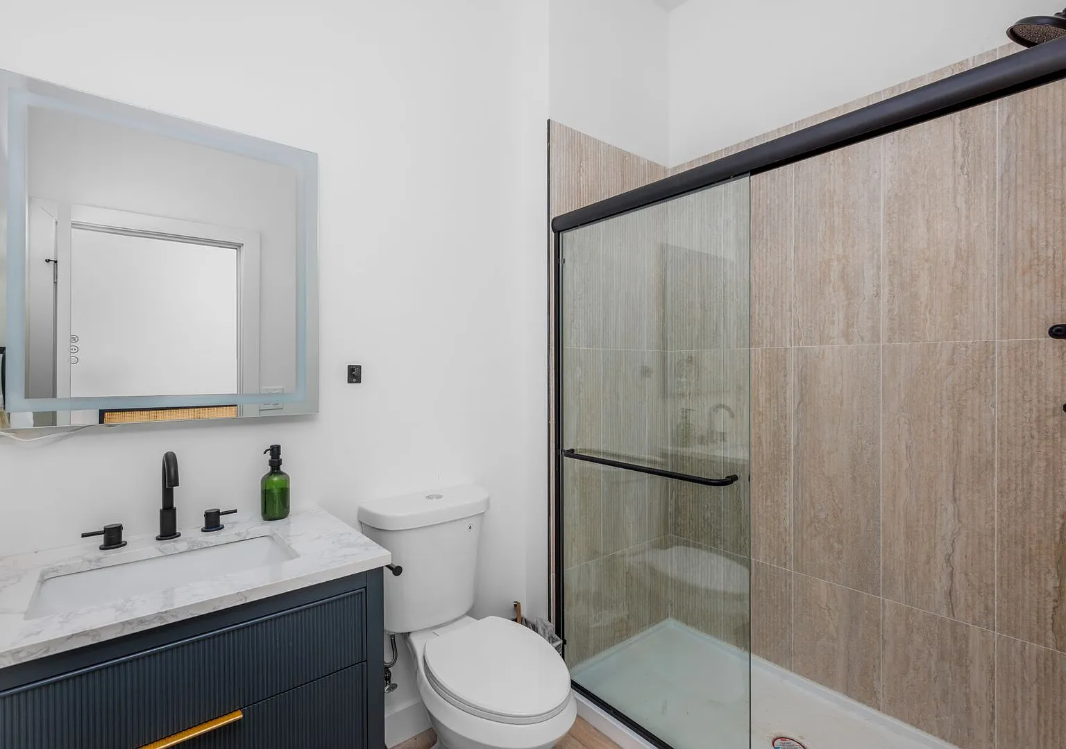 2110 Drescher street — Photo 2