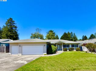 866 Jodee Ln, Brookings, OR 97415