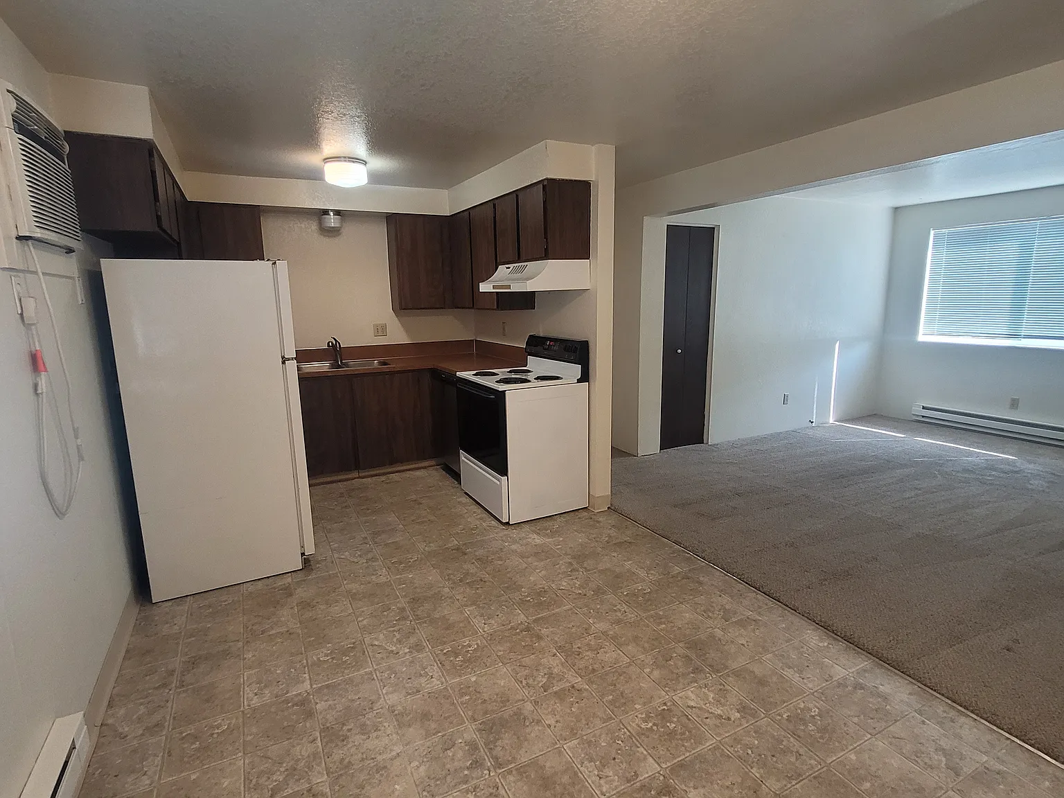 1 bed, 720 sqft, $1,300 — Photo 4