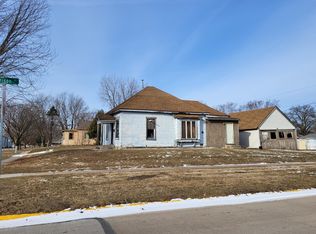 227 11th St, Boone, IA 50036