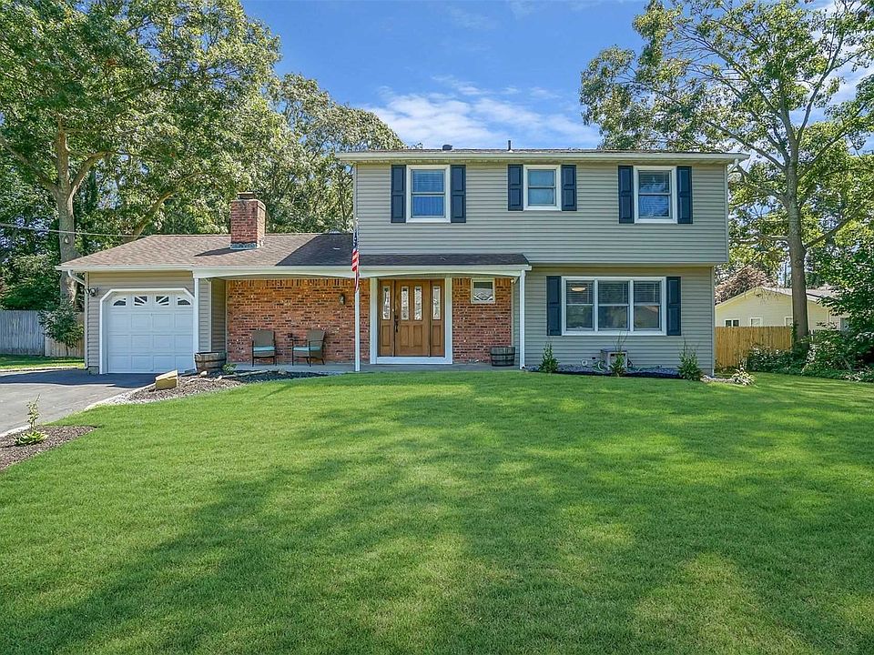 1st image of 23 Fairway Dr
