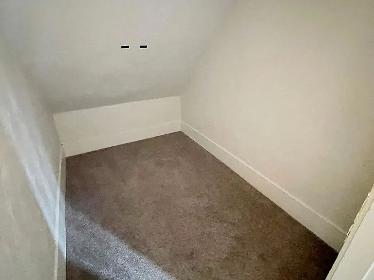 155 Center St — Photo 37