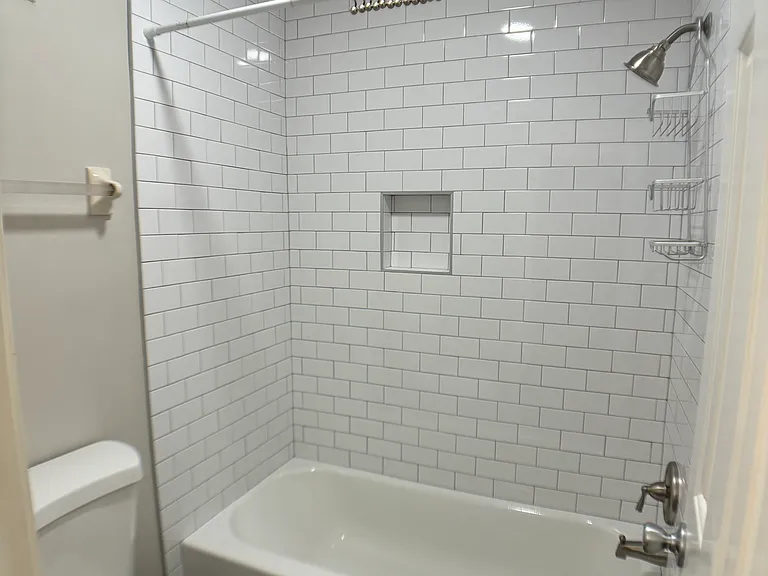 1121 Clifton Ln — Photo 12