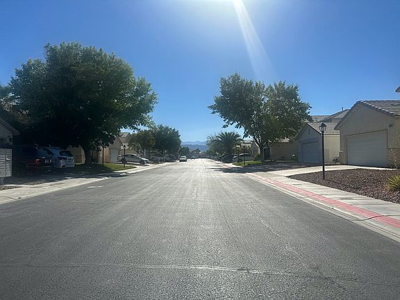 4th image of 4905 Royal Lake Ave