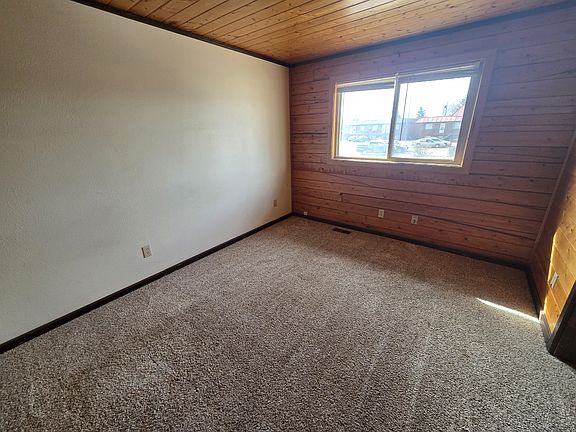 5th image of 703 Downey St #1