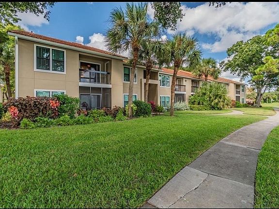 2nd image of 4033 Crockers Lake Blvd #4033