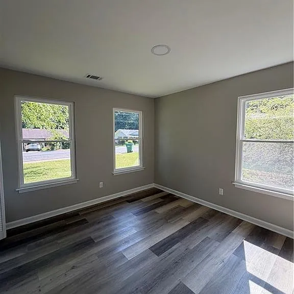 4635 Lois Dr — Photo 8