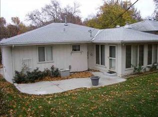 3304 S 44th Ave, Omaha, NE 68105