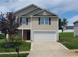 1906 Longshadow St, Rural Hall, NC 27045