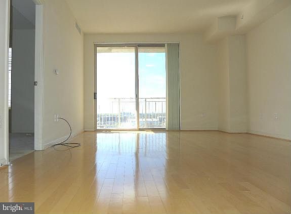 2nd image of 2726 Gallows Rd APT 1405
