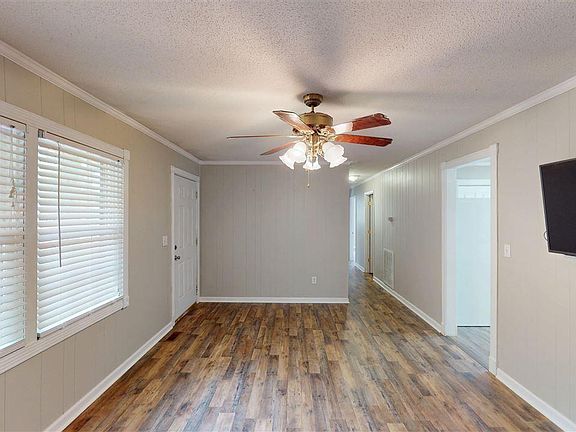 3rd image of 334 W Smith Ave