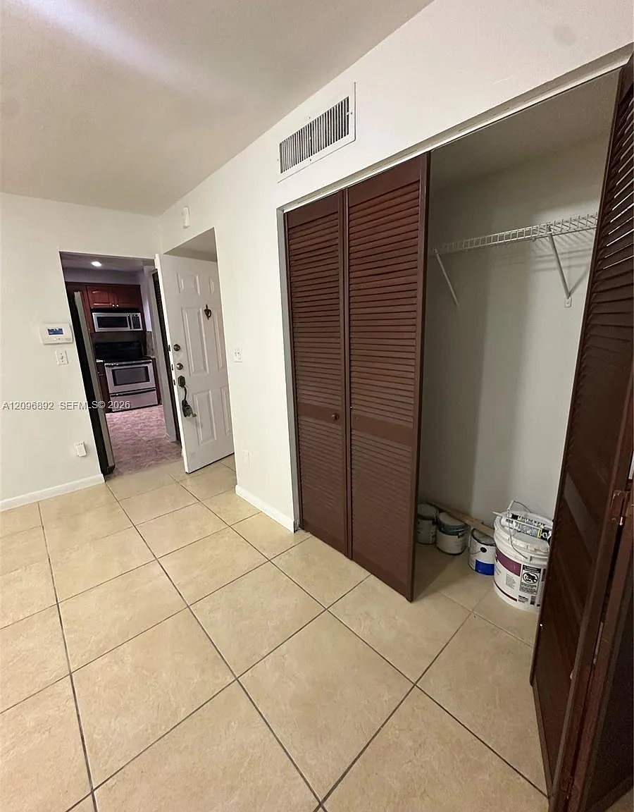 Wisperwood Village Condo — Photo 3