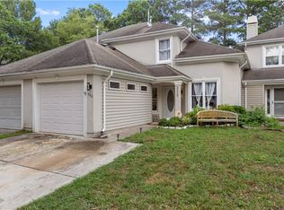 323 Esplanade Pl, Chesapeake, VA 23320
