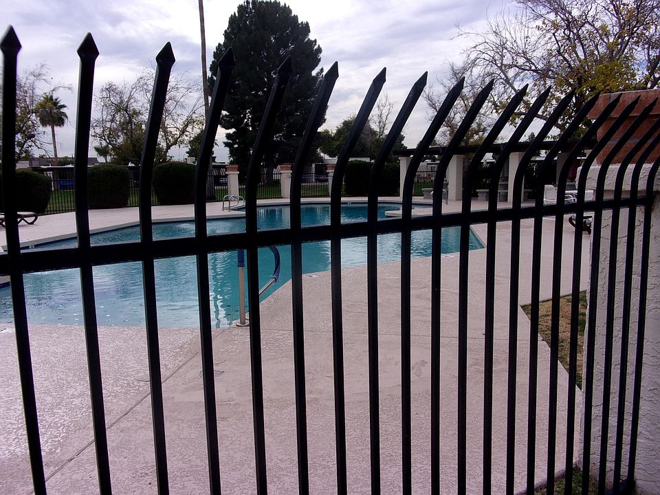 2nd image of 3021 W Redfield Rd