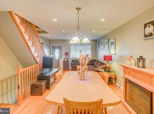 2537 S 11th St, Philadelphia, PA 19148