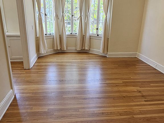 5th image of 655 Steiner St #106