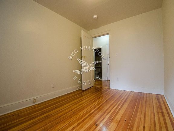 3rd image of 811 Lexington Ave APT 5R