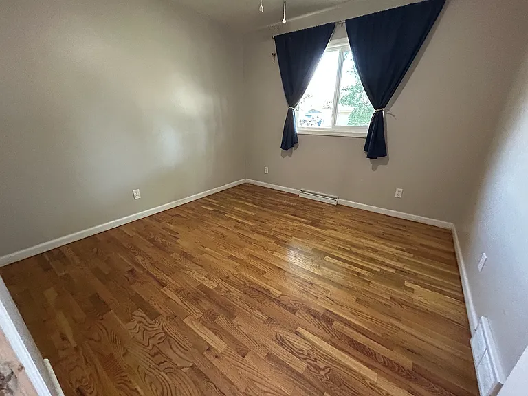 1816 Dixon Ave — Photo 13
