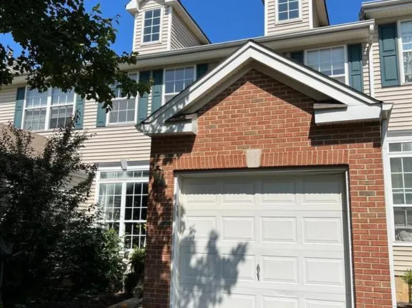 134 Giera Ct, Parlin, NJ 08859