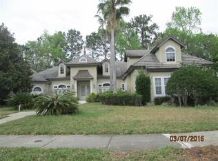 5302 Shoreline Cir, Sanford, FL 32771