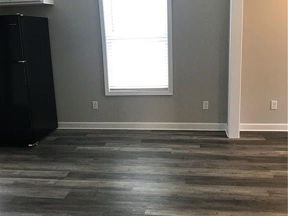 3rd image of 118 Wexford Way #54