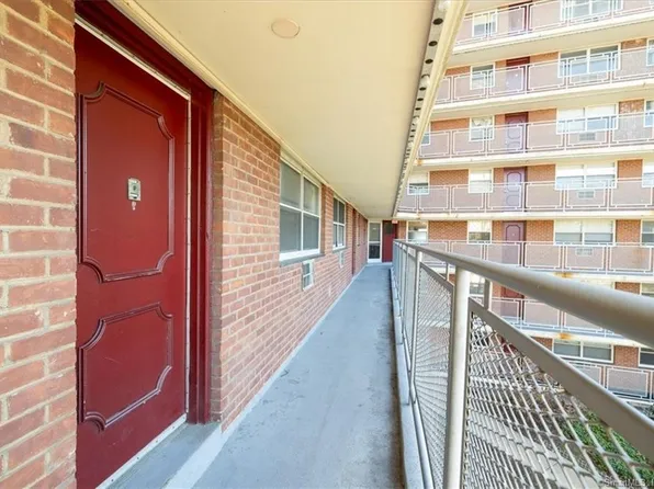 71 Strawberry Hill Avenue #314, Stamford, CT 06902