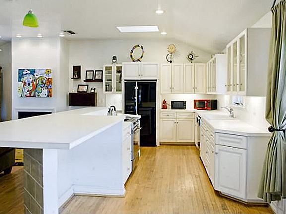 4th image of 5753 Bryn Mawr Dr