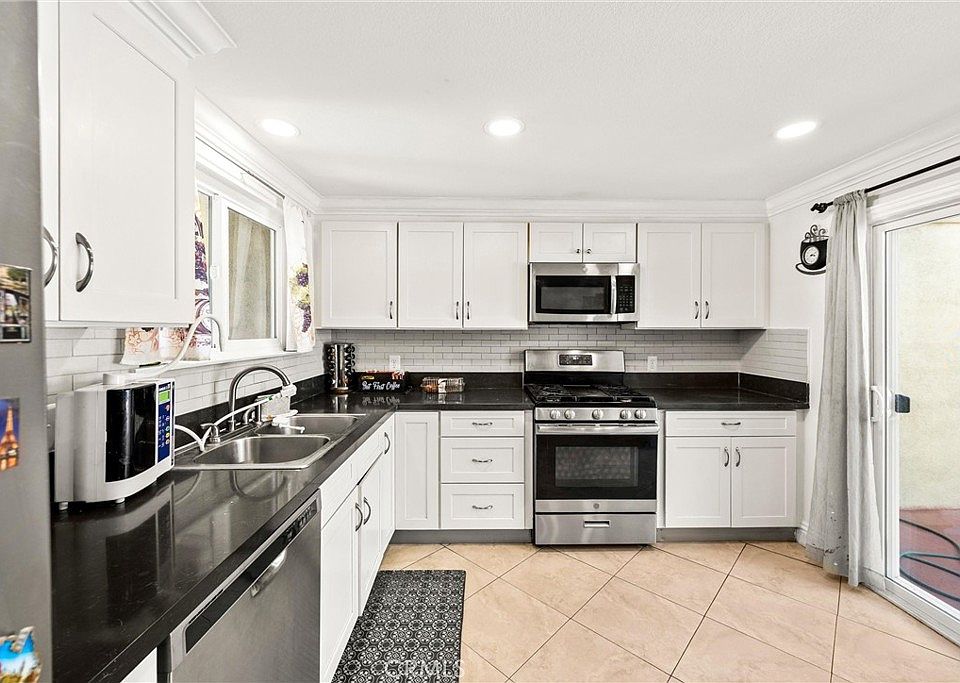 1st image of 1183 Mountain Ln