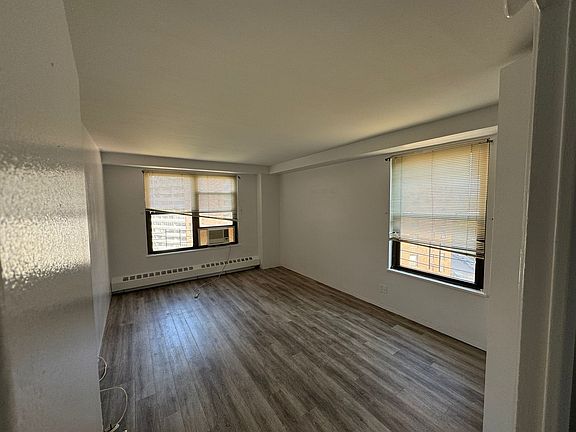 5th image of 6155 98th St APT 10H