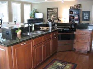 229 Ward Parkway #103b Pkwy, Kansas City, MO 64112