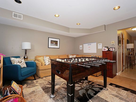3rd image of 32 Francine Ln