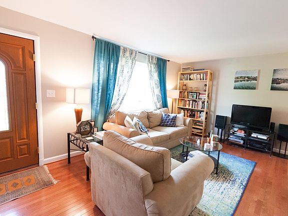 4th image of 3007 13th St S