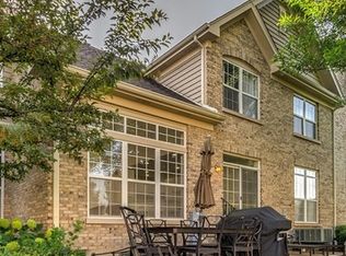 822 Stone Canyon Cir #B2, Inverness, IL 60010