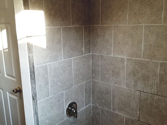 4th image of 4801 Henry St