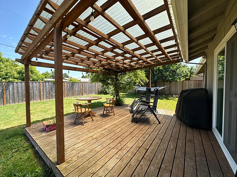 2435 Taylor St — Photo 12