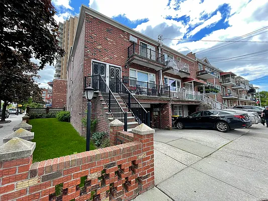 Rented by Tabak Real Estate | media 1