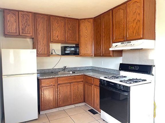 3rd image of 669 Johanna Ave