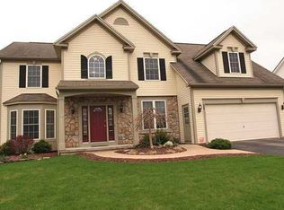 35 Ketchum St, Victor, NY 14564