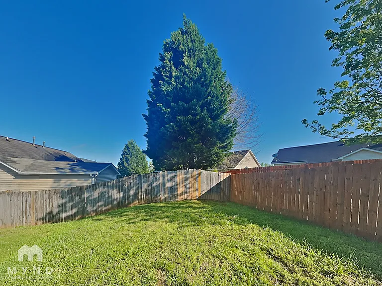 1920 Nigel Ct — Photo 21