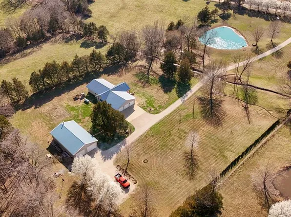 105 Rohrer Rd, Bourbon, MO 65441