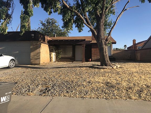 3rd image of 424 E Avenue J7