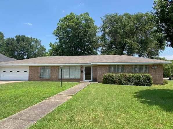 302 N Canton St, Mexia, TX 76667