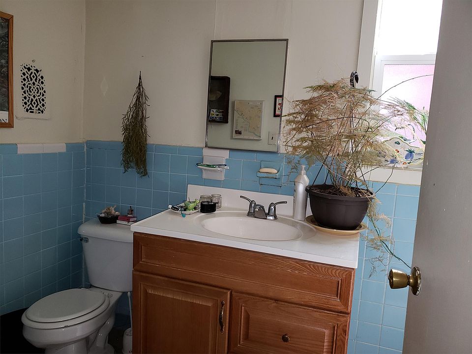 1st image of 4714 Cedar Ave #2