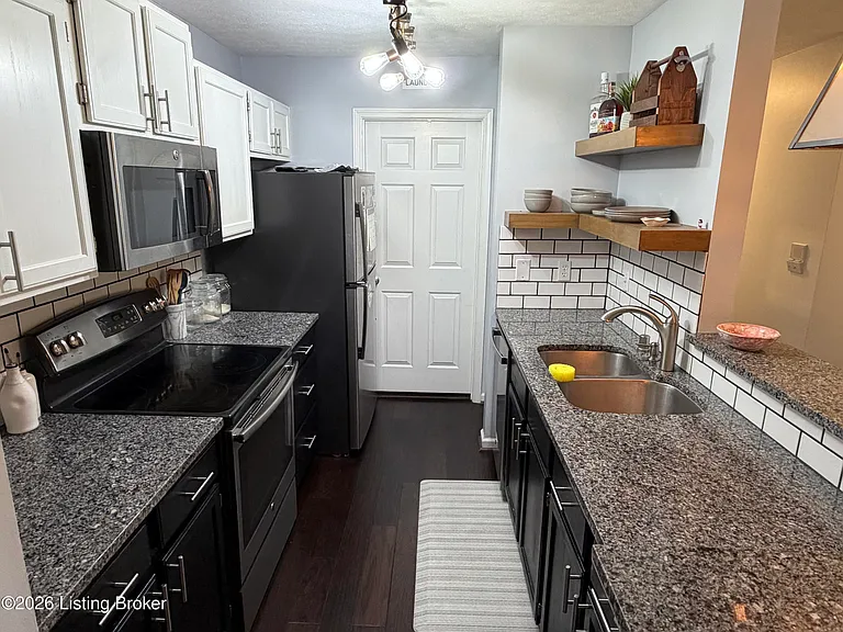 341 Piatt Pl #104 — Photo 9