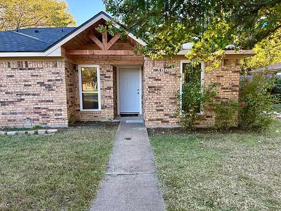 2nd image of 806 Wildwood Ln
